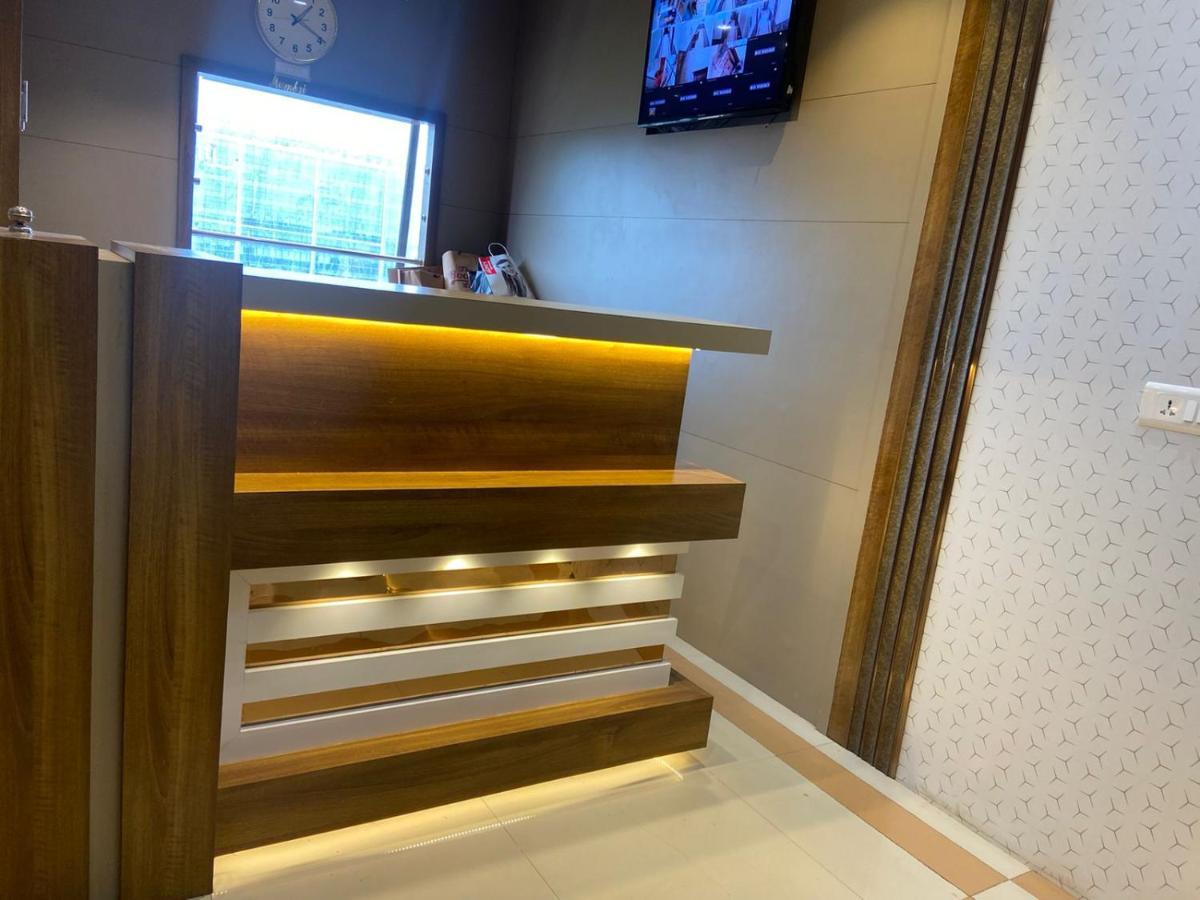 Hotel Bkc Crown - Near Trade Centre, Visa Consulate مومباي المظهر الخارجي الصورة