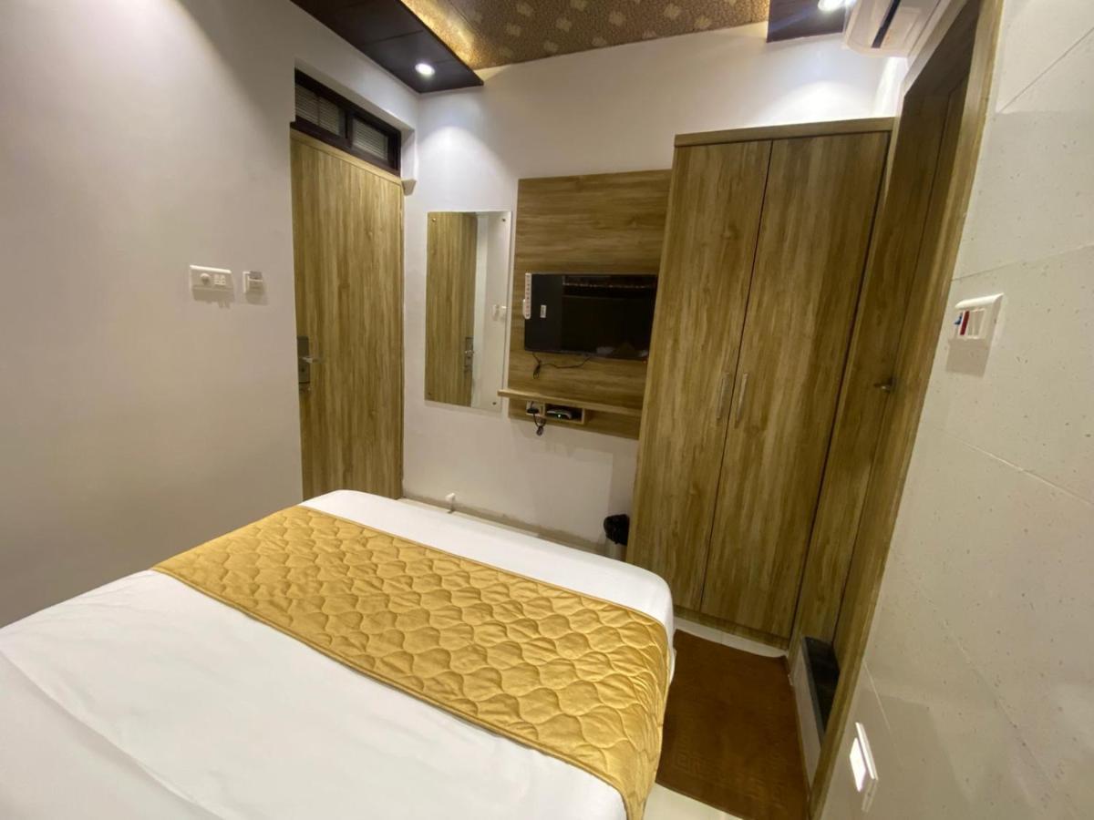 Hotel Bkc Crown - Near Trade Centre, Visa Consulate مومباي المظهر الخارجي الصورة